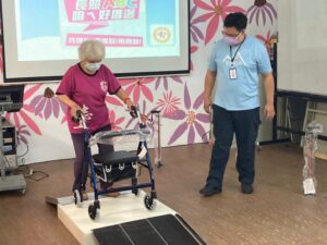 LINE_ALBUM_20211029六股社區宣導_211102_14